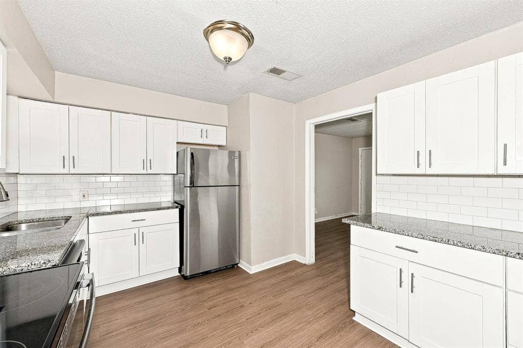 1705 Longview Street, Mesquite, TX 75149 1705 Longview Street, Mesquite, TX 75149