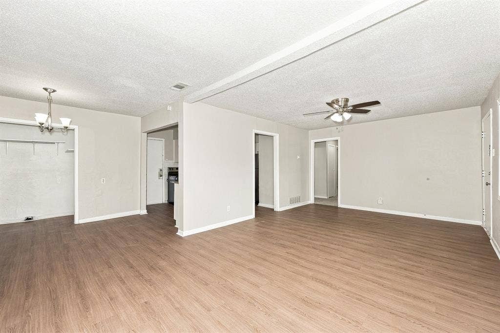 1705 Longview Street, Mesquite, TX 75149 1705 Longview Street, Mesquite, TX 75149