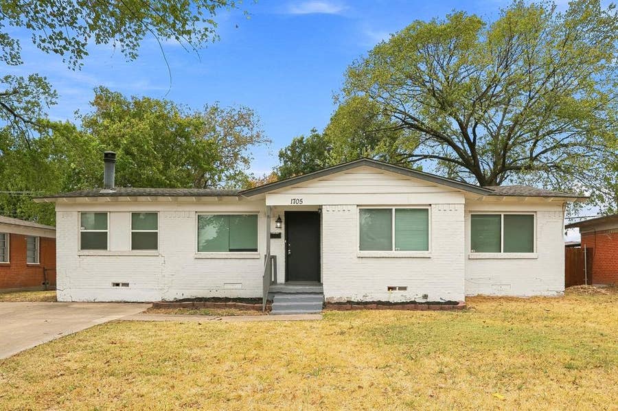 Property photo for 1705 Longview Street, Mesquite, TX