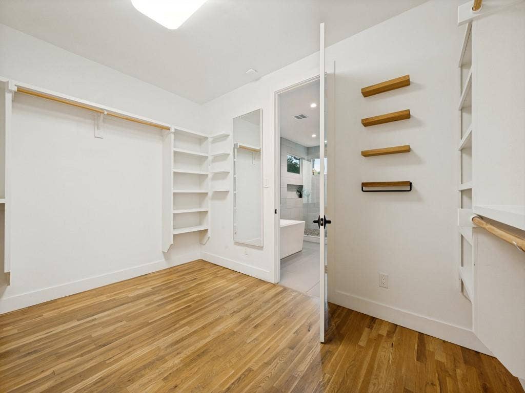 566 Hambrick Road, Dallas, TX 75218