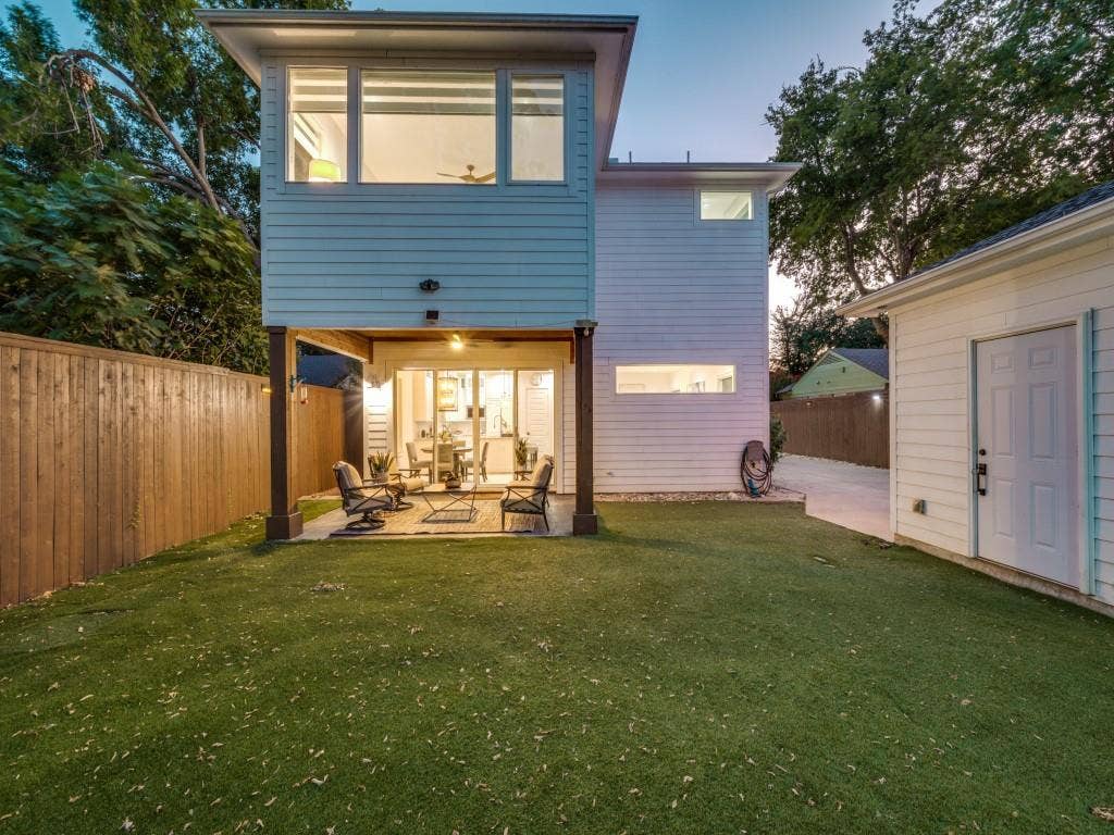 566 Hambrick Road, Dallas, TX 75218
