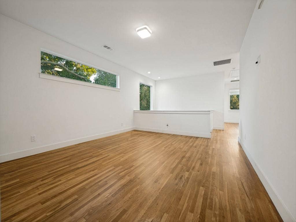 566 Hambrick Road, Dallas, TX 75218