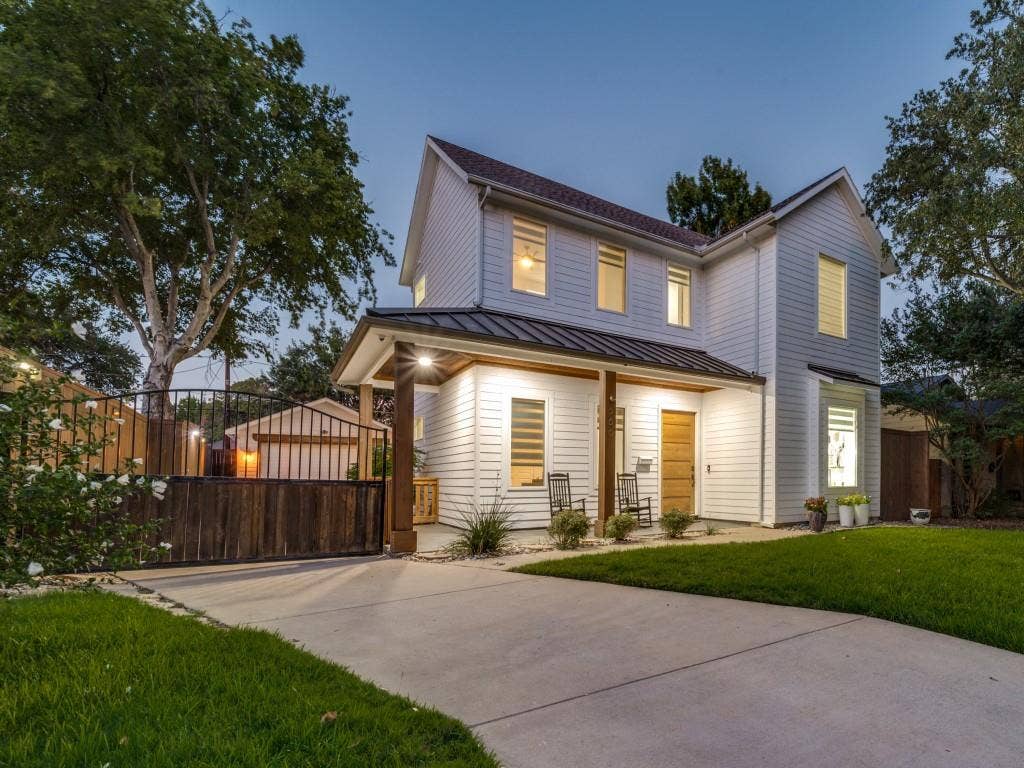 566 Hambrick Road, Dallas, TX 75218