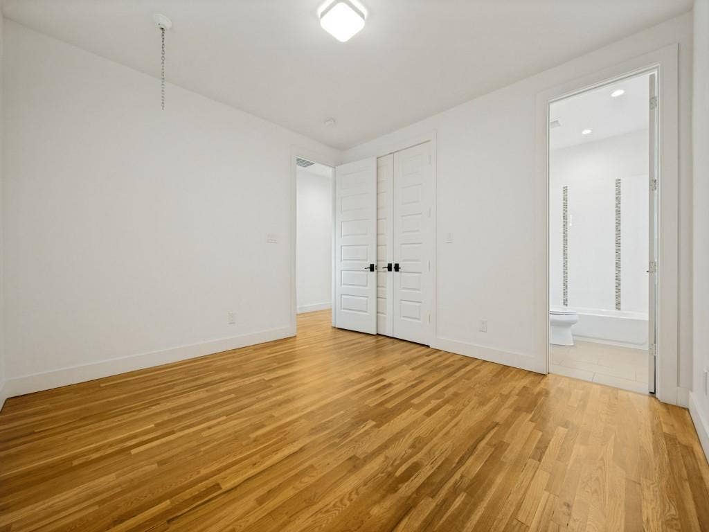 566 Hambrick Road, Dallas, TX 75218