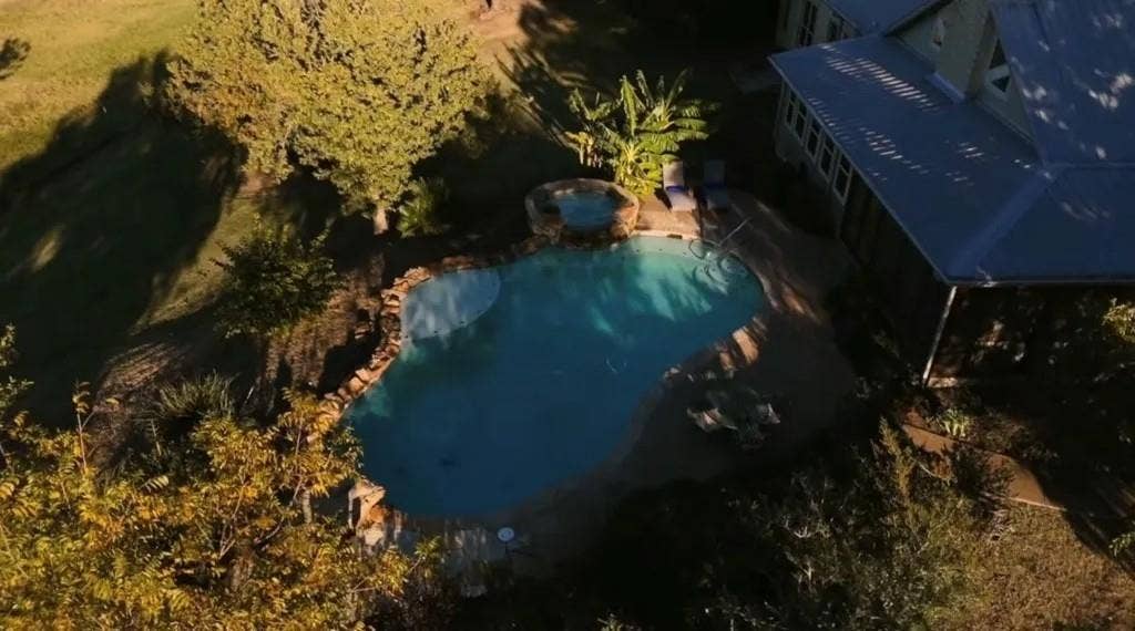 1179 E FM 813, Palmer, TX 75152