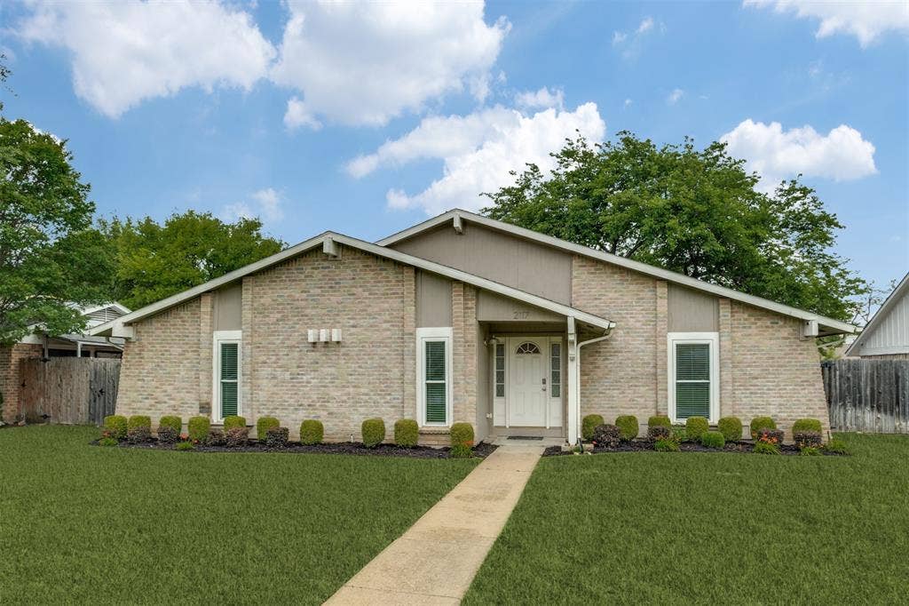 2117 Oak Brook Drive, Richardson, TX 75081 Welcome Home to 2117 Oak Brook in Richardson!
