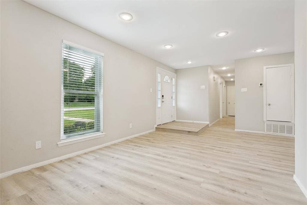 2117 Oak Brook Drive, Richardson, TX 75081 2117 Oak Brook Drive, Richardson, TX 75081