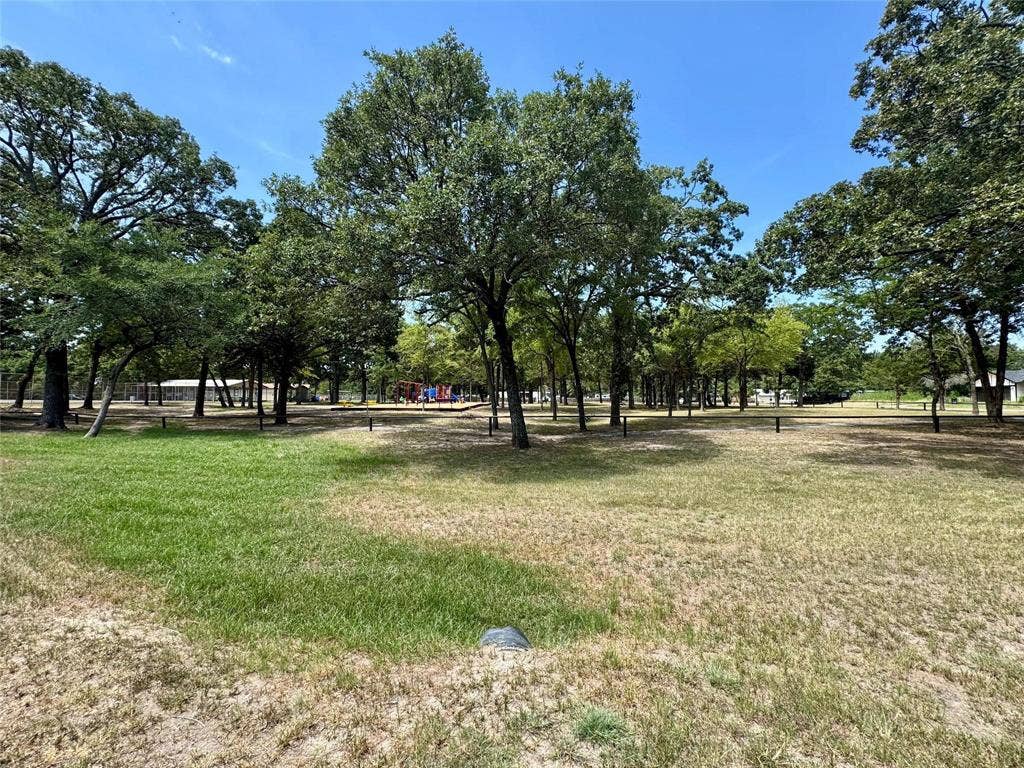 7137 Cayuga Drive, Mabank, TX 75156