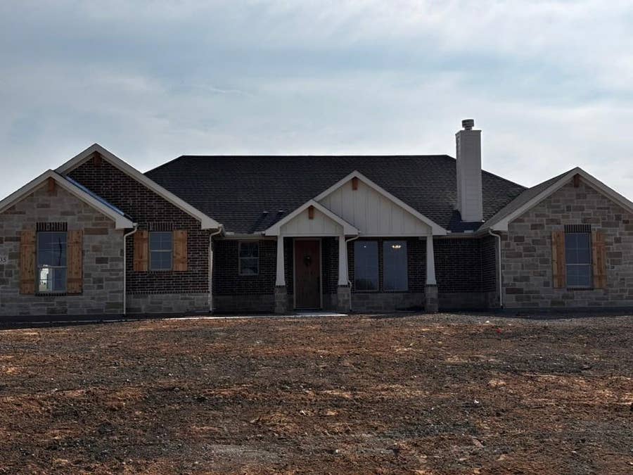 Property photo for 135 Big Sky Road, Decatur, TX