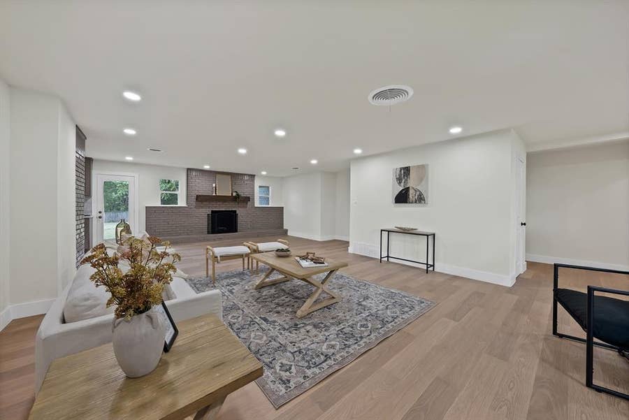 Property photo for 5517 Wonder Drive, Fort Worth, TX