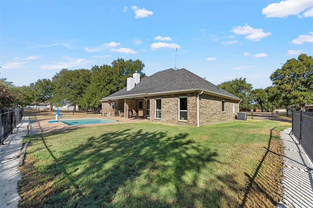 580 Whispering Oaks, China Spring, TX 76633 580 Whispering Oaks, China Spring, TX 76633