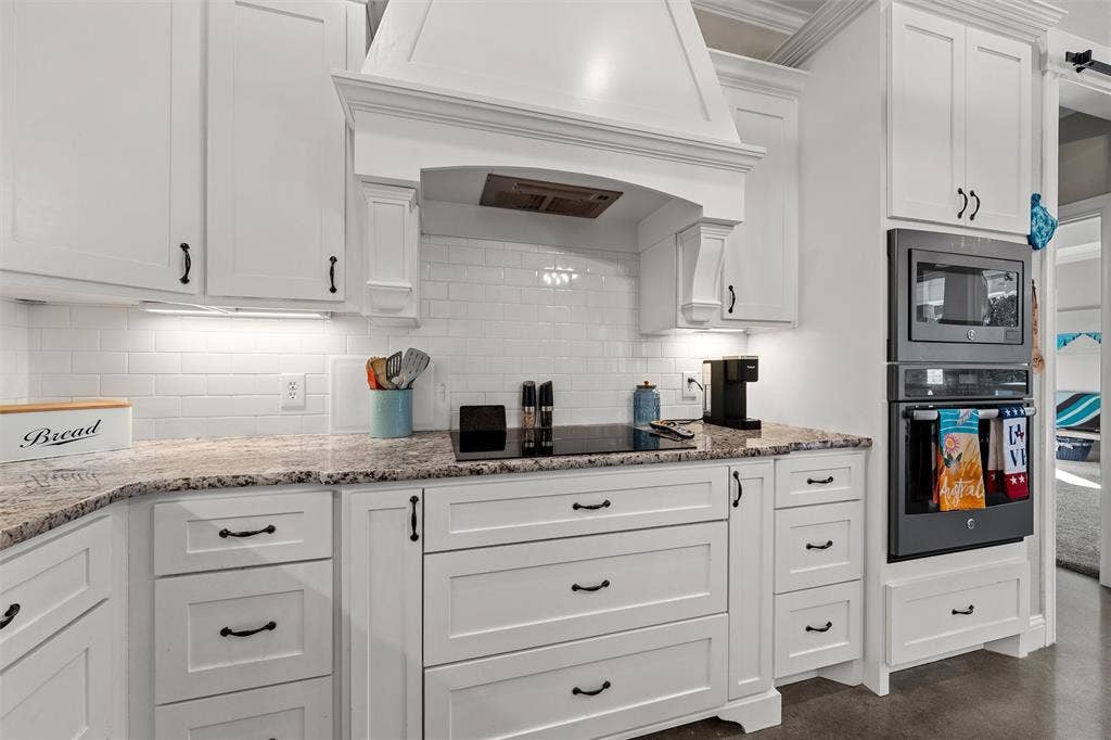 580 Whispering Oaks, China Spring, TX 76633 580 Whispering Oaks, China Spring, TX 76633