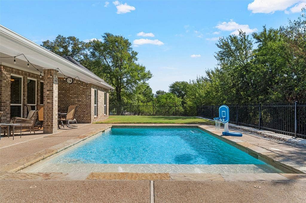 580 Whispering Oaks, China Spring, TX 76633 580 Whispering Oaks, China Spring, TX 76633