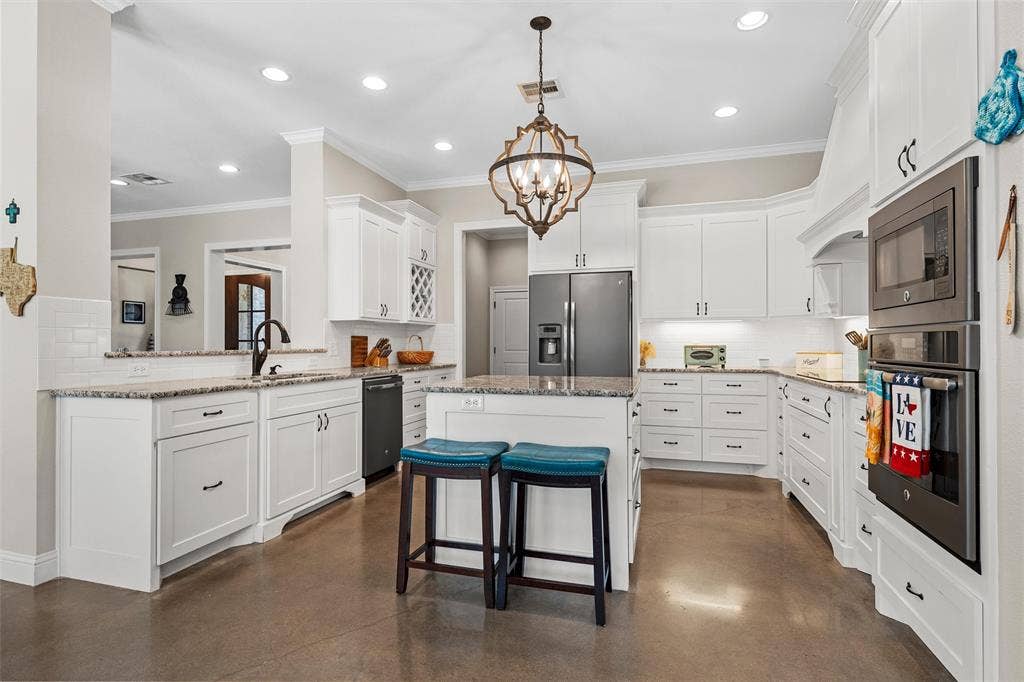 580 Whispering Oaks, China Spring, TX 76633 580 Whispering Oaks, China Spring, TX 76633