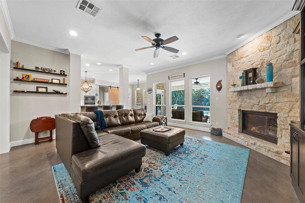 580 Whispering Oaks, China Spring, TX 76633 580 Whispering Oaks, China Spring, TX 76633