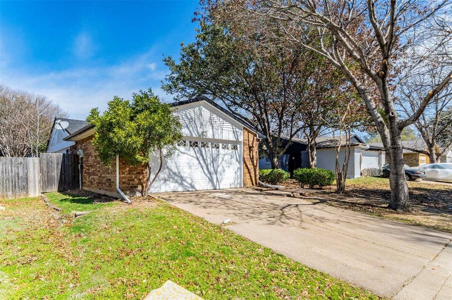 Property photo for 4009 Juneberry Street, Fort Worth, TX
