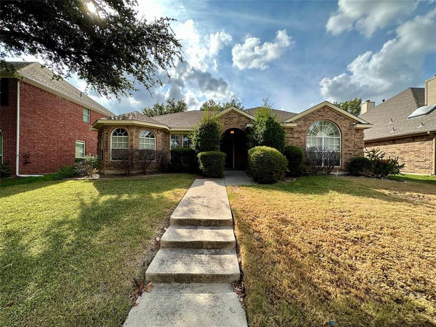 Property photo for 7109 Stoddard Lane, Plano, TX