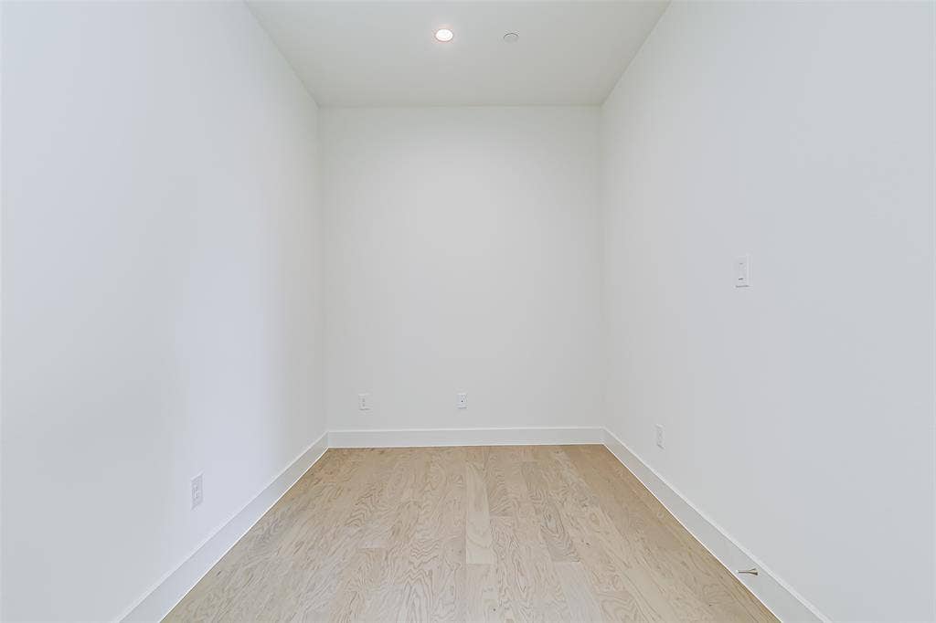 6028 Lewis Street, #202, Dallas, TX 75206