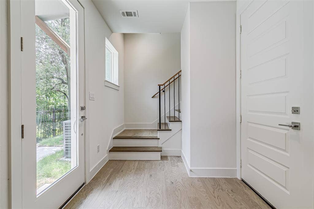 6028 Lewis Street, #202, Dallas, TX 75206