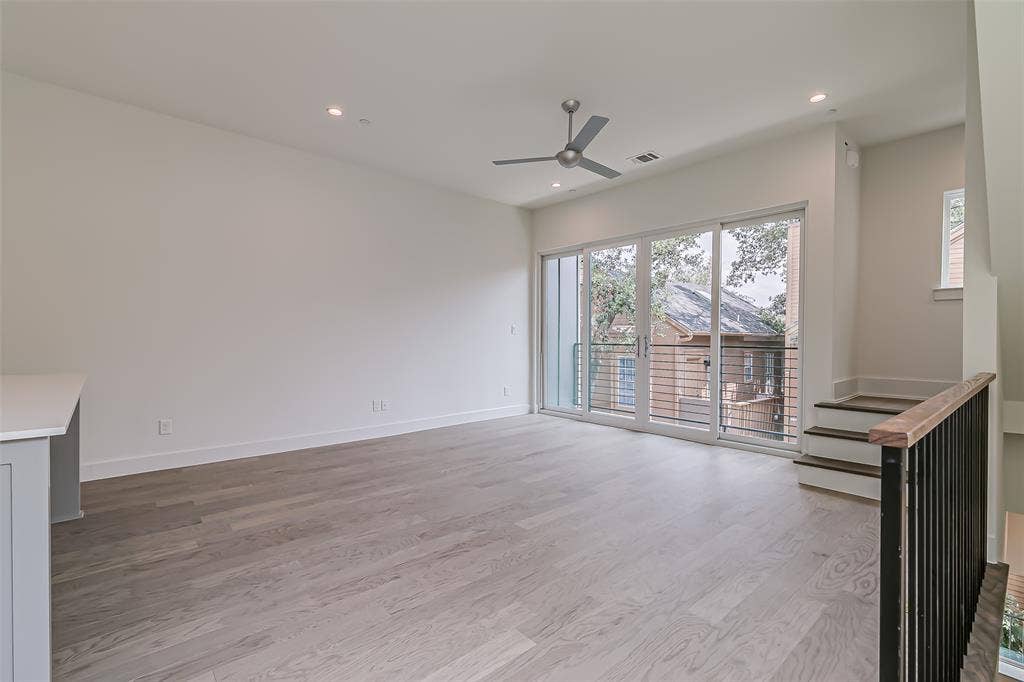 6028 Lewis Street, #202, Dallas, TX 75206