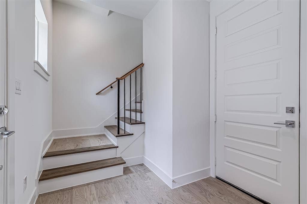 6028 Lewis Street, #202, Dallas, TX 75206