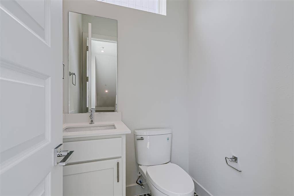 6028 Lewis Street, #202, Dallas, TX 75206