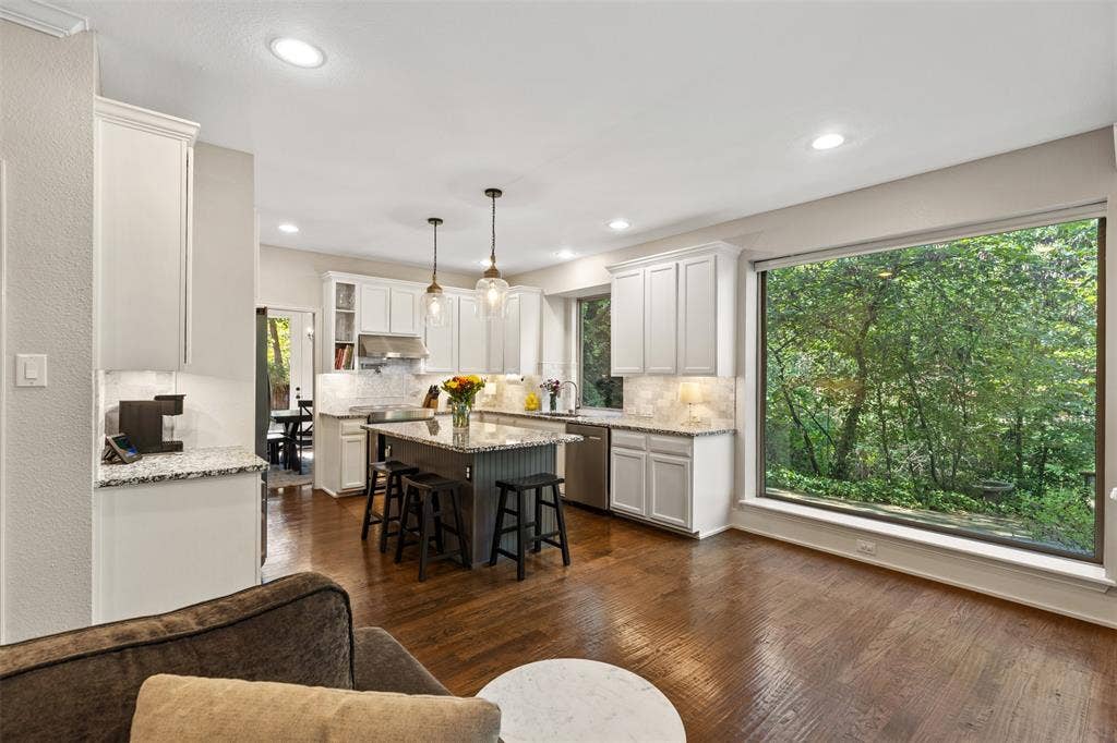 2904 Meadow Glen Drive, McKinney, TX 75072 2904 Meadow Glen Drive, McKinney, TX 75072