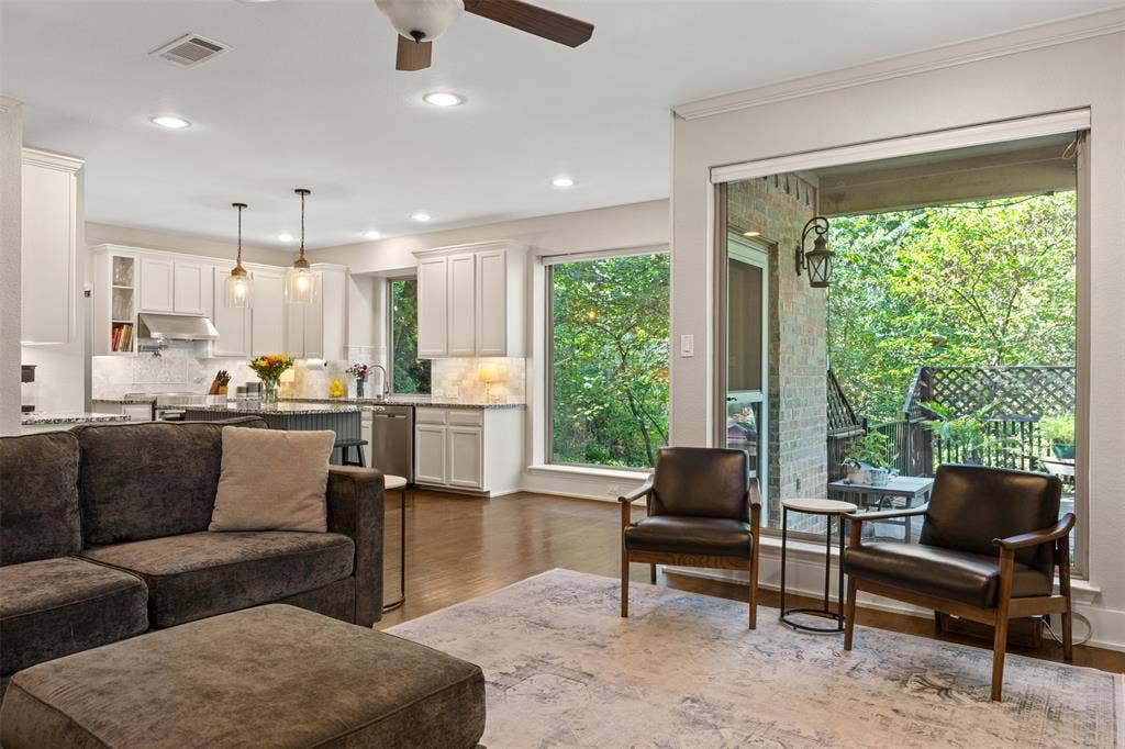 2904 Meadow Glen Drive, McKinney, TX 75072 2904 Meadow Glen Drive, McKinney, TX 75072