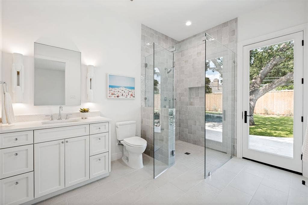 12129 Marbrook Drive, Dallas, TX 75230 Pool Bath