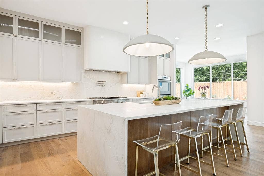 12129 Marbrook Drive, Dallas, TX 75230 12129 Marbrook Drive, Dallas, TX 75230