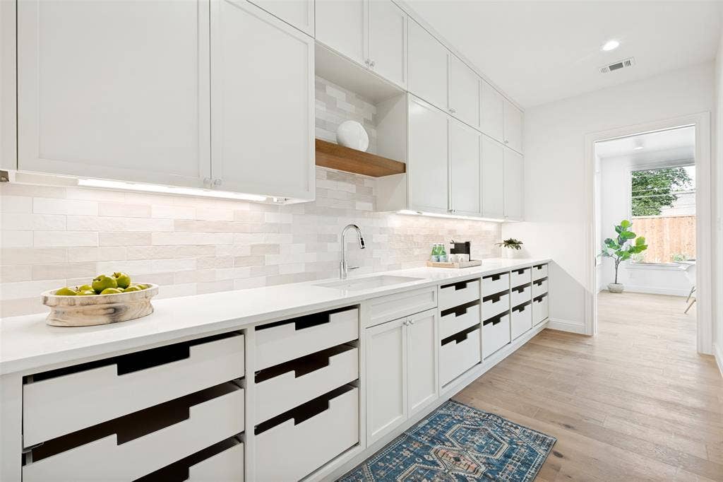 12129 Marbrook Drive, Dallas, TX 75230 12129 Marbrook Drive, Dallas, TX 75230