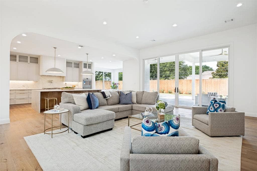 12129 Marbrook Drive, Dallas, TX 75230 12129 Marbrook Drive, Dallas, TX 75230
