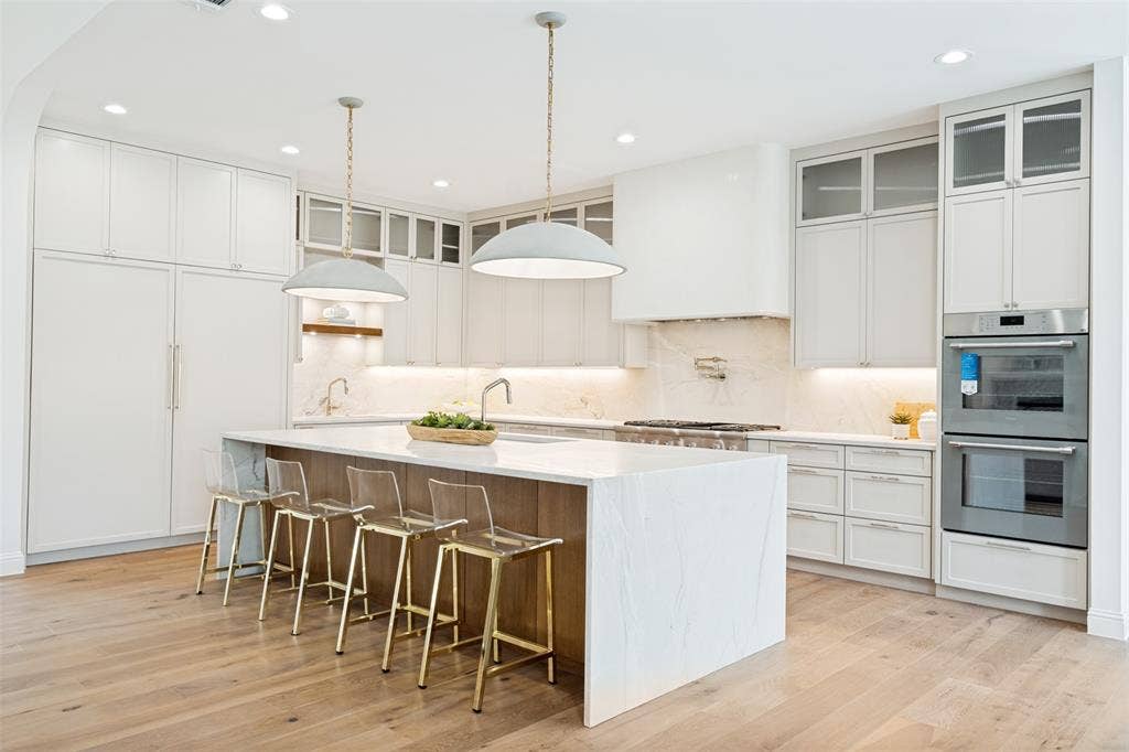 12129 Marbrook Drive, Dallas, TX 75230 12129 Marbrook Drive, Dallas, TX 75230