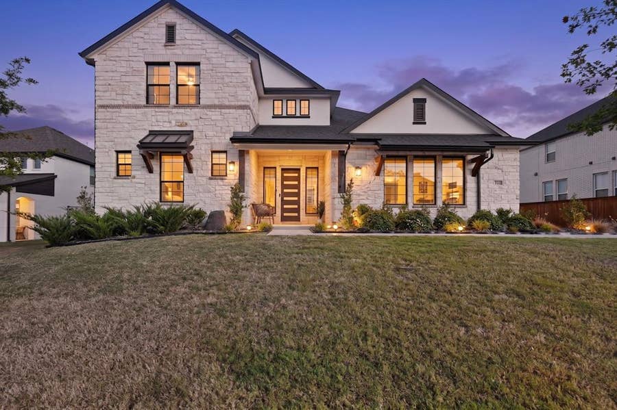 Property photo for 1212 Olive Drive, Mansfield, TX