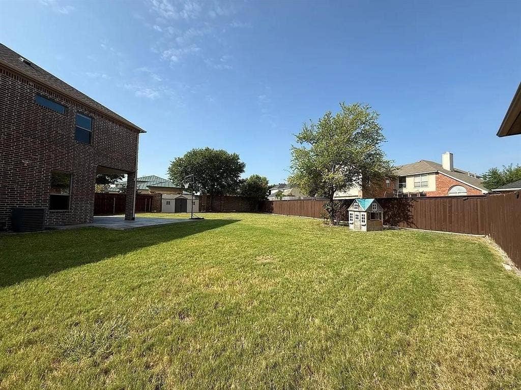 9001 Blue Water Drive, Plano, TX 75025 9001 Blue Water Drive, Plano, TX 75025
