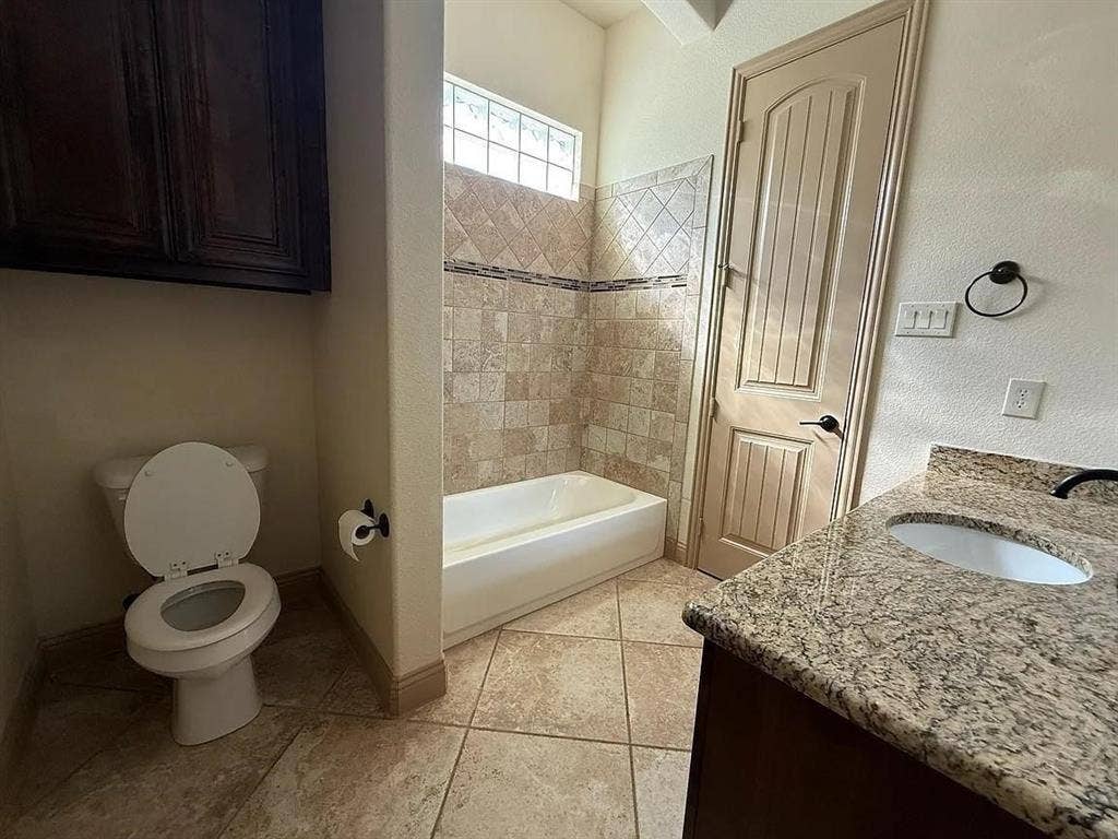 9001 Blue Water Drive, Plano, TX 75025 9001 Blue Water Drive, Plano, TX 75025