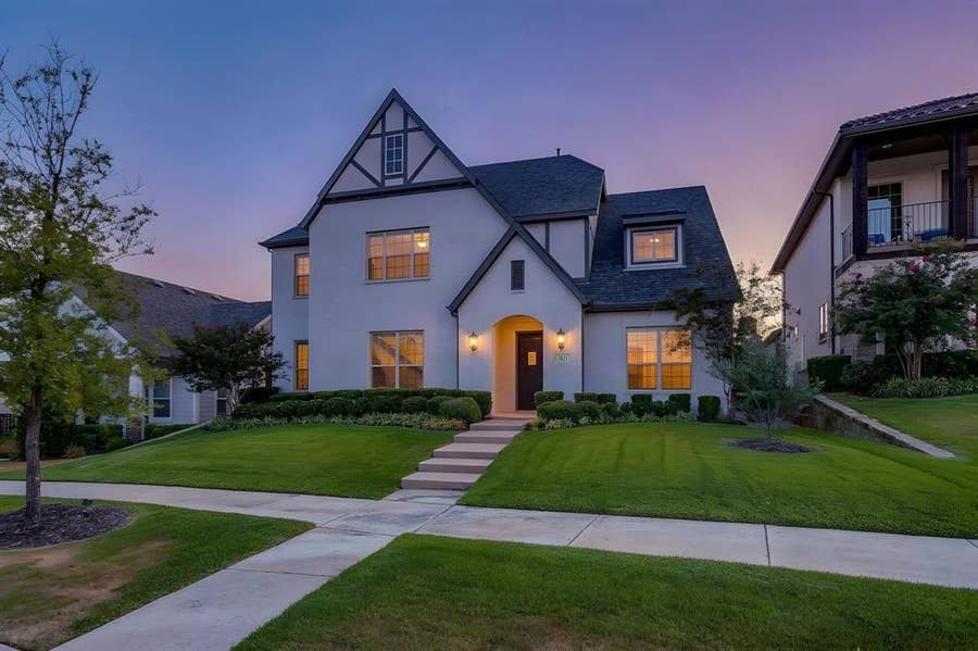 Property photo for 13821 Parkline Way, Fort Worth, TX