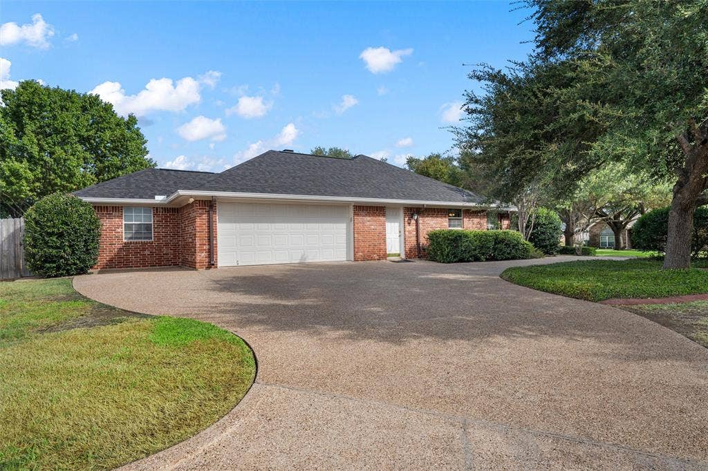 1223 Oakmanor Circle, Hewitt, TX 76643 1223 Oakmanor Circle, Hewitt, TX 76643