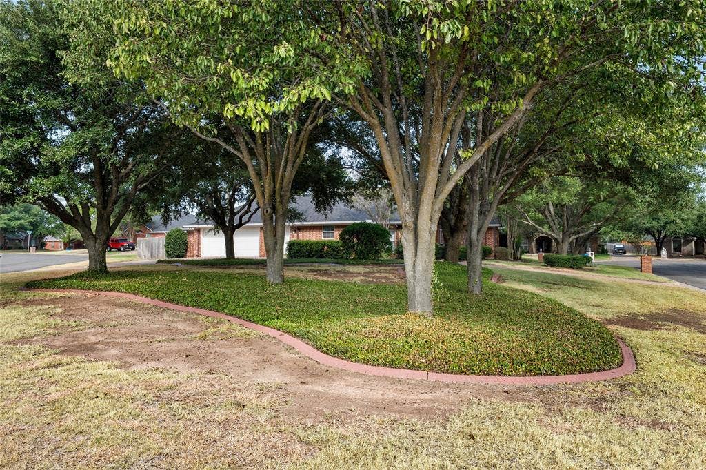 1223 Oakmanor Circle, Hewitt, TX 76643 1223 Oakmanor Circle, Hewitt, TX 76643