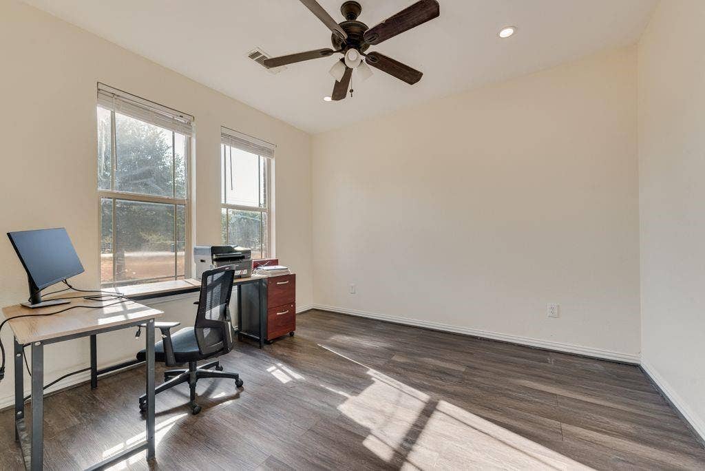 2121 N Mockingbird Lane, Midlothian, TX 76065 2121 N Mockingbird Lane, Midlothian, TX 76065