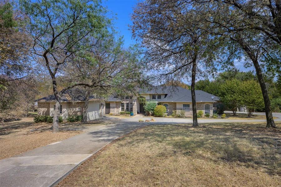 Property photo for 6413 Shoreline Drive, Little Elm, TX