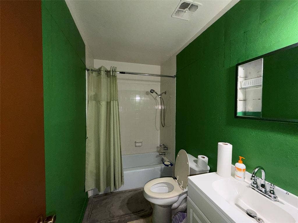 902 Belvedere Drive, Henderson, TX 75652 902 Belvedere Drive, Henderson, TX 75652