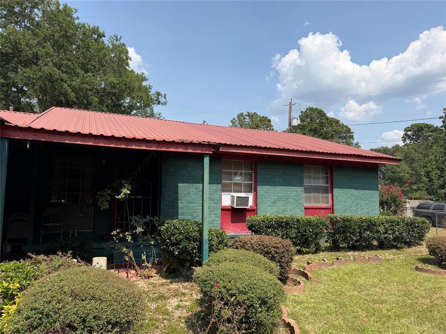Property photo for 902 Belvedere Drive, Henderson, TX