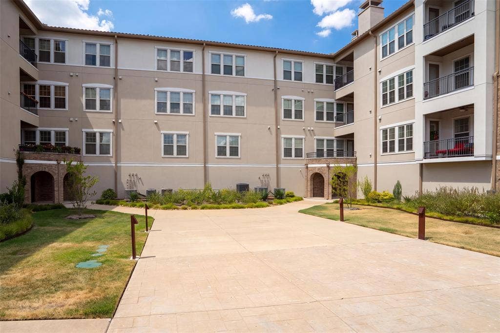555 Via Amalfi, #312, Irving, TX 75039 555 Via Amalfi, #312, Irving, TX 75039