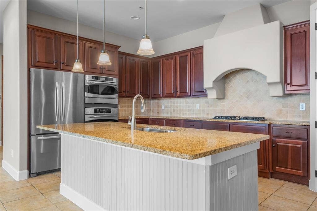 555 Via Amalfi, #312, Irving, TX 75039 555 Via Amalfi, #312, Irving, TX 75039