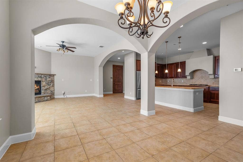 555 Via Amalfi, #312, Irving, TX 75039 555 Via Amalfi, #312, Irving, TX 75039