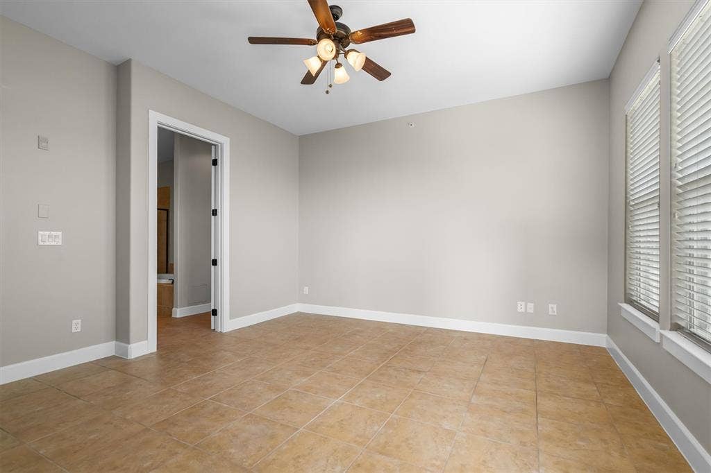 555 Via Amalfi, #312, Irving, TX 75039 555 Via Amalfi, #312, Irving, TX 75039