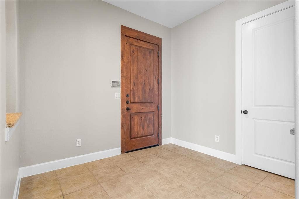 555 Via Amalfi, #312, Irving, TX 75039 555 Via Amalfi, #312, Irving, TX 75039