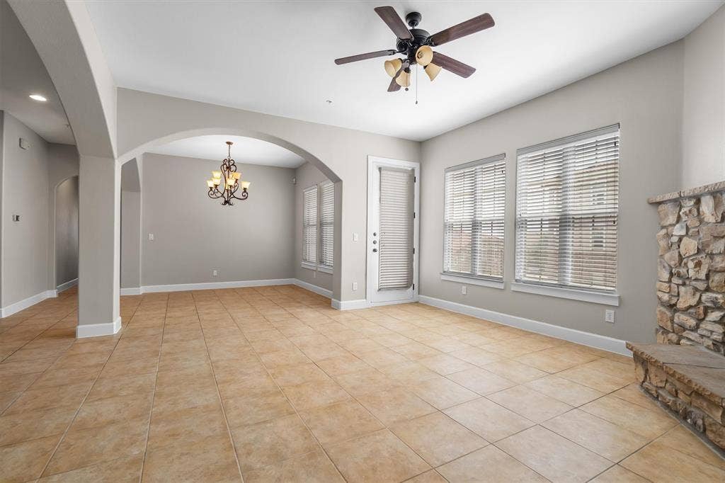 555 Via Amalfi, #312, Irving, TX 75039 555 Via Amalfi, #312, Irving, TX 75039