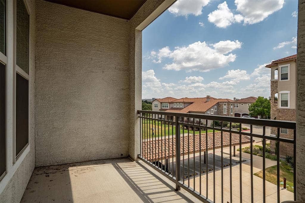 555 Via Amalfi, #312, Irving, TX 75039 555 Via Amalfi, #312, Irving, TX 75039